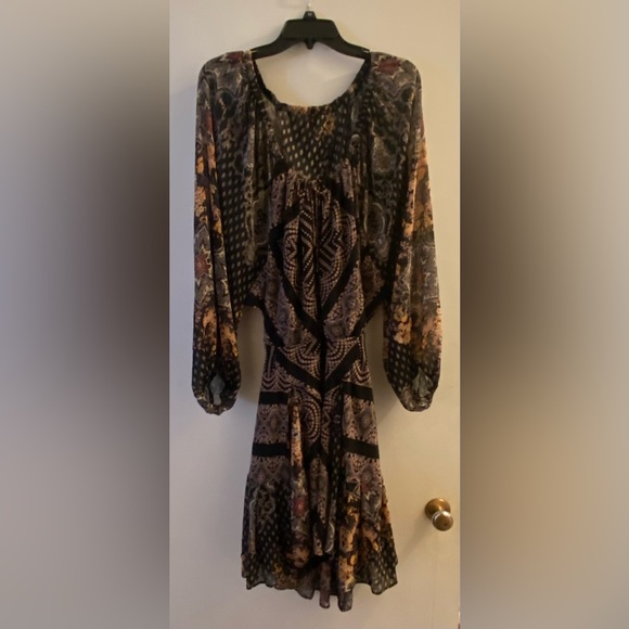 Free People Dresses & Skirts - Long sleeve open back peasant tiered dress